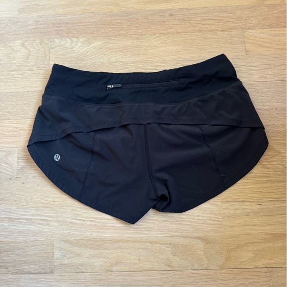 Lululemon Speed Up Low rise shorts - Picture 2 of 3